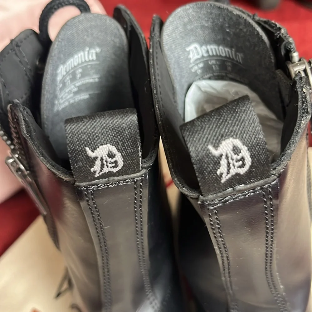 DEMONIA BOLT-200 | BLACK VEGAN LEATHER COMBAT BOOTS - Picture 5 of 12